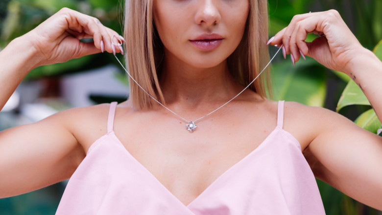 Shine Everyday with the Top Women Necklace Chains Trends | NY CITY US