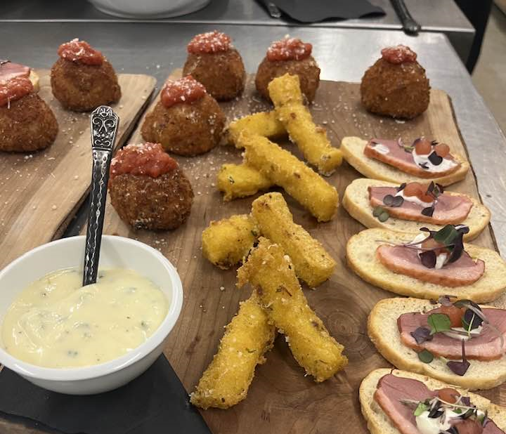 Home - Traversy Custom Catering