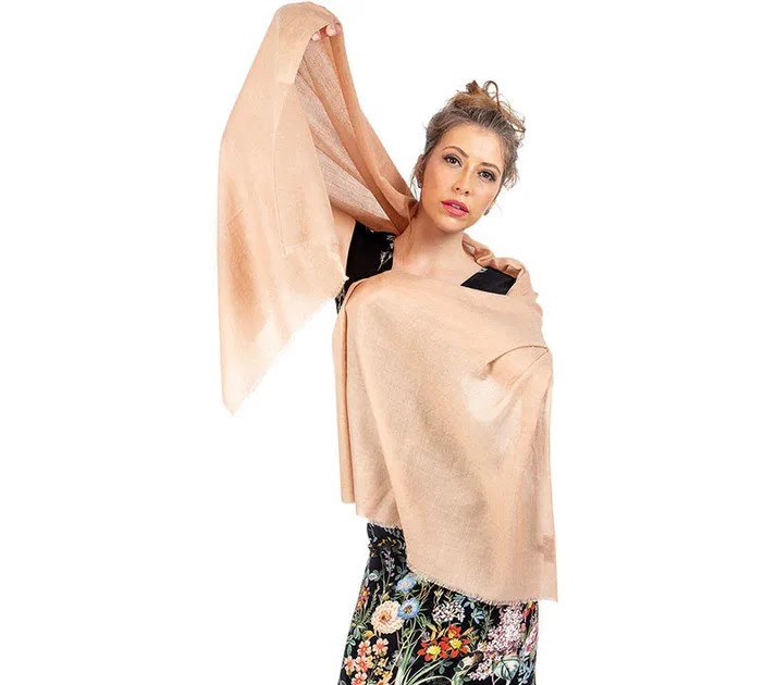 Why a Pashmina Wool Shawl Feels Different From Every Other Wool?