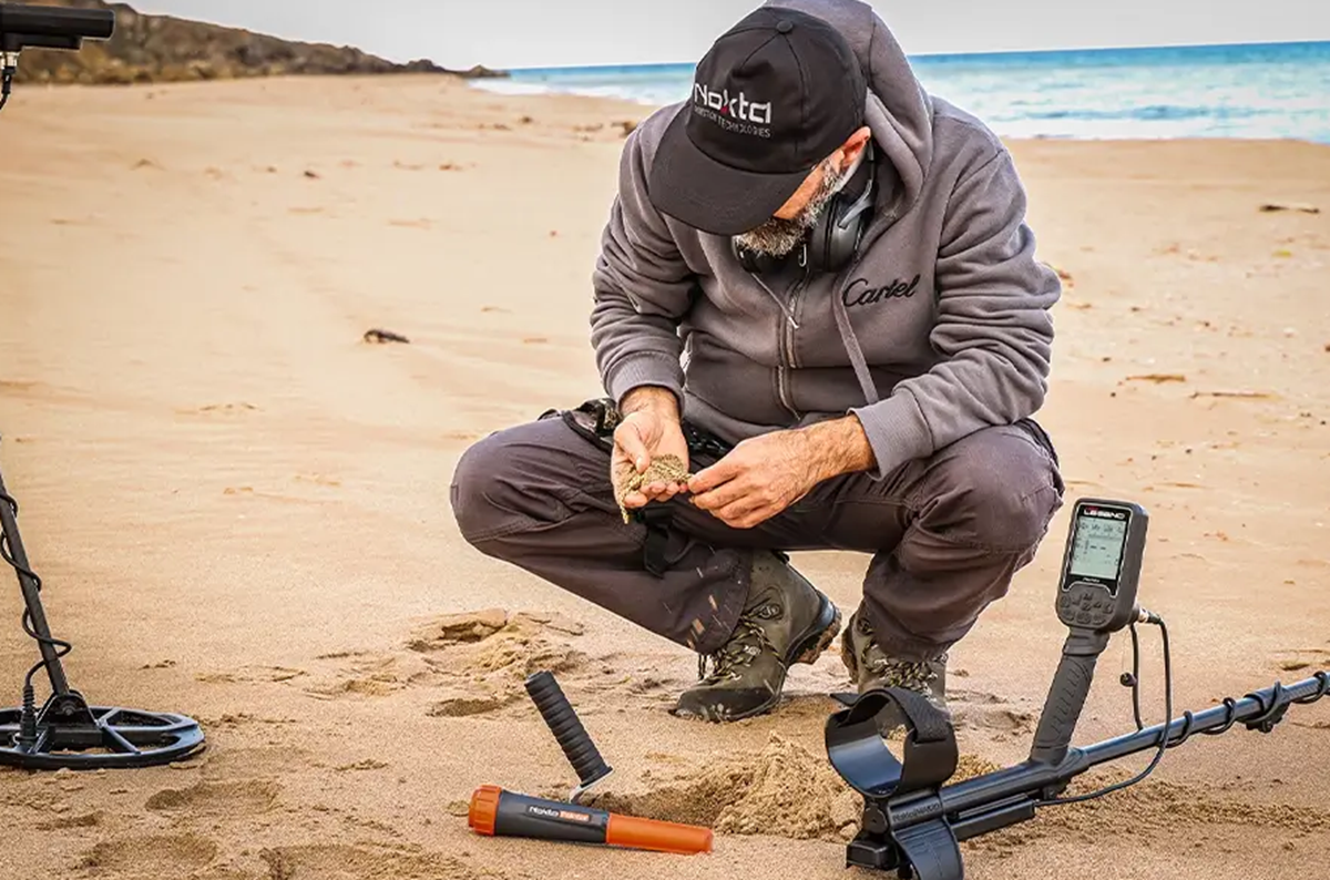 Exploring the Gear: A Guide to Gold Prospecting Equipment – Vibe Sphere