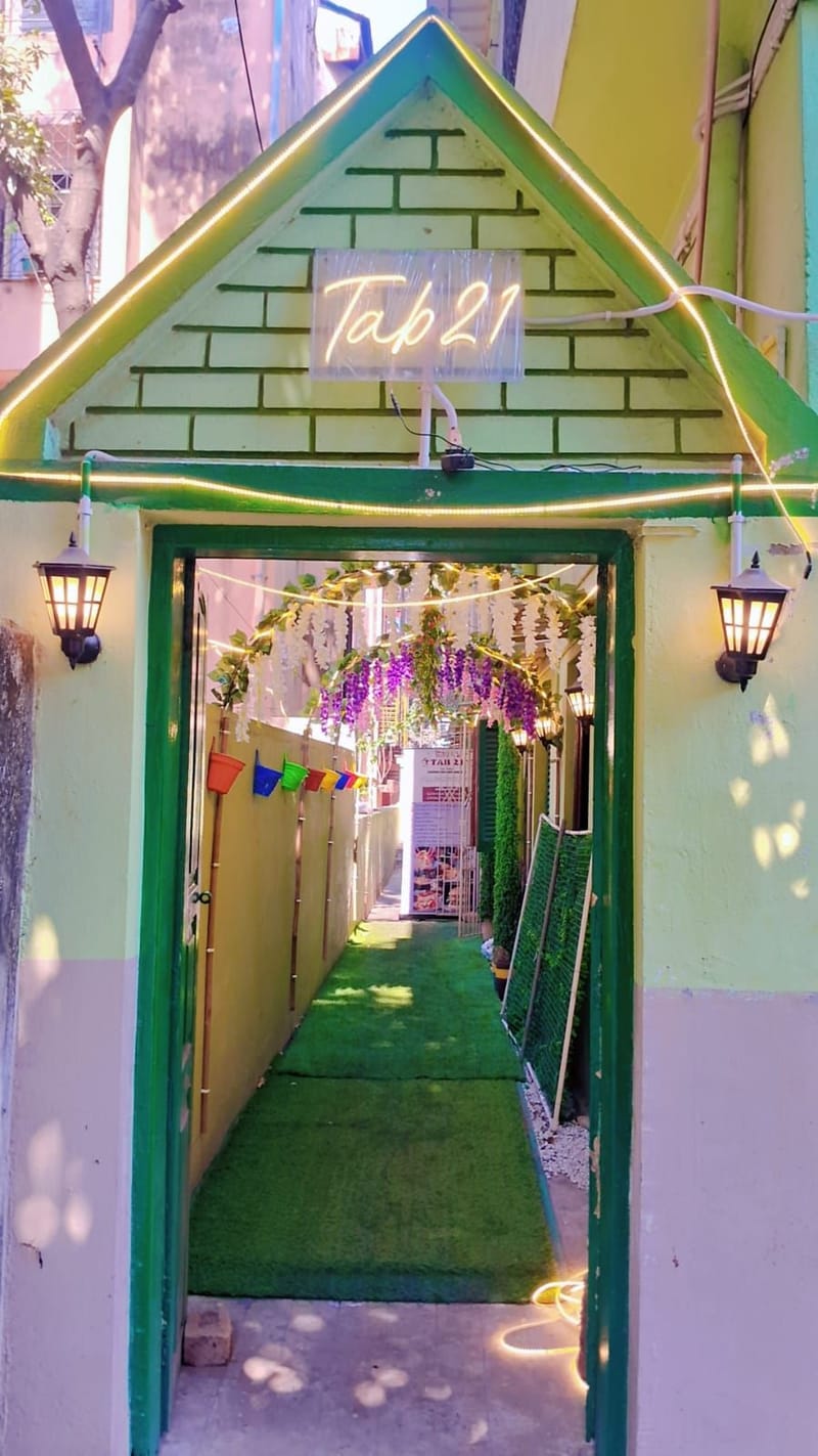 Cozy Cafes in Ballygunge for Perfect Rainy Days - Tab 21 Cafe
