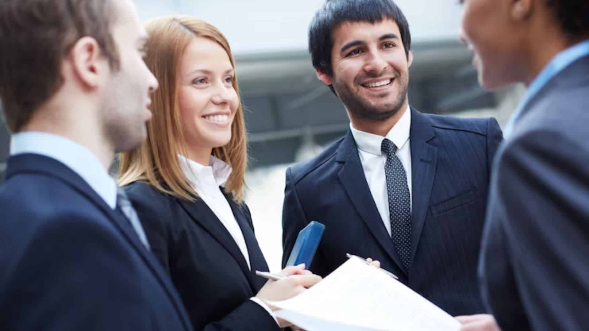 Best Corporate & Commercial Lawyers in Dubai | Legal Consultants UAE