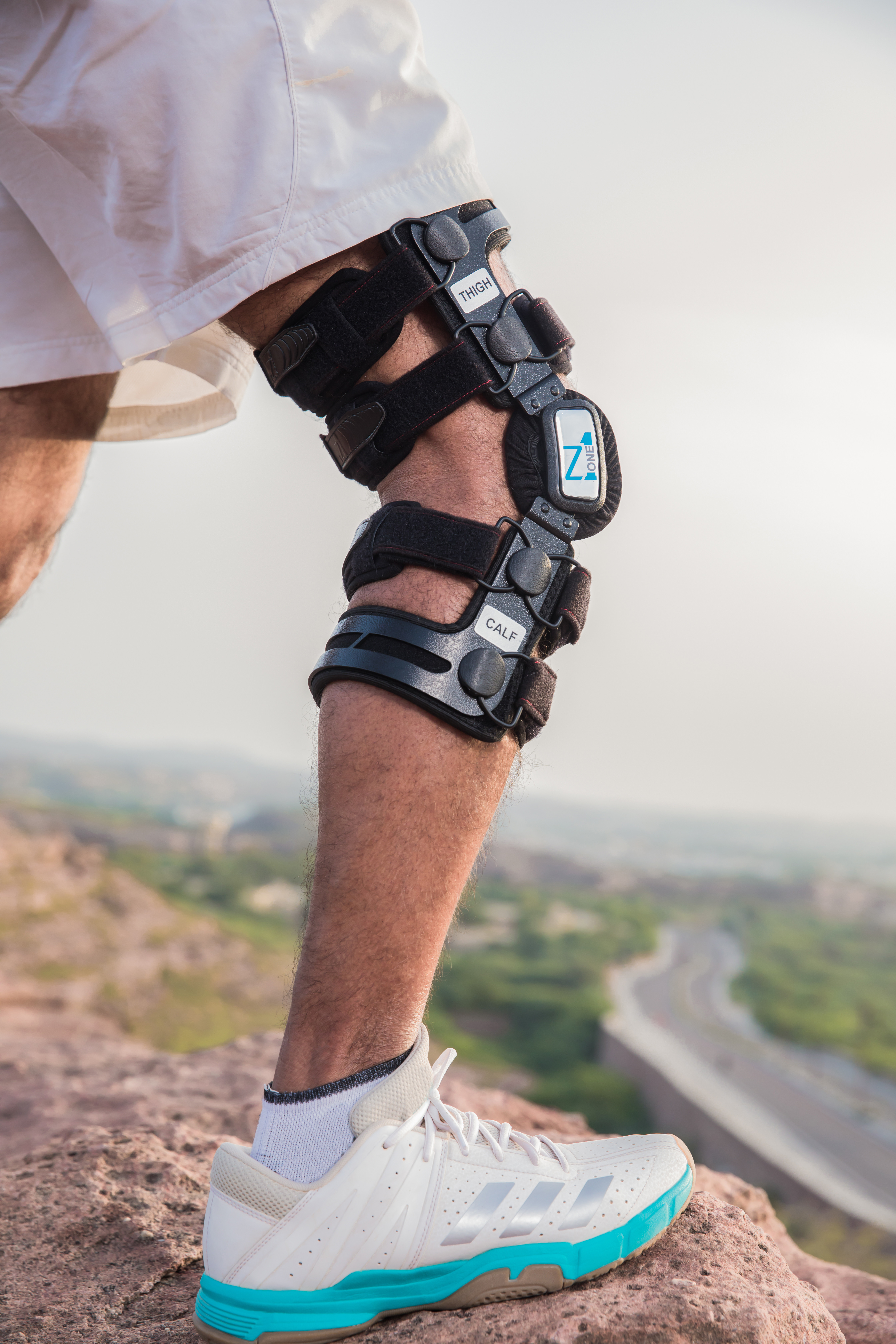 z1knee brace