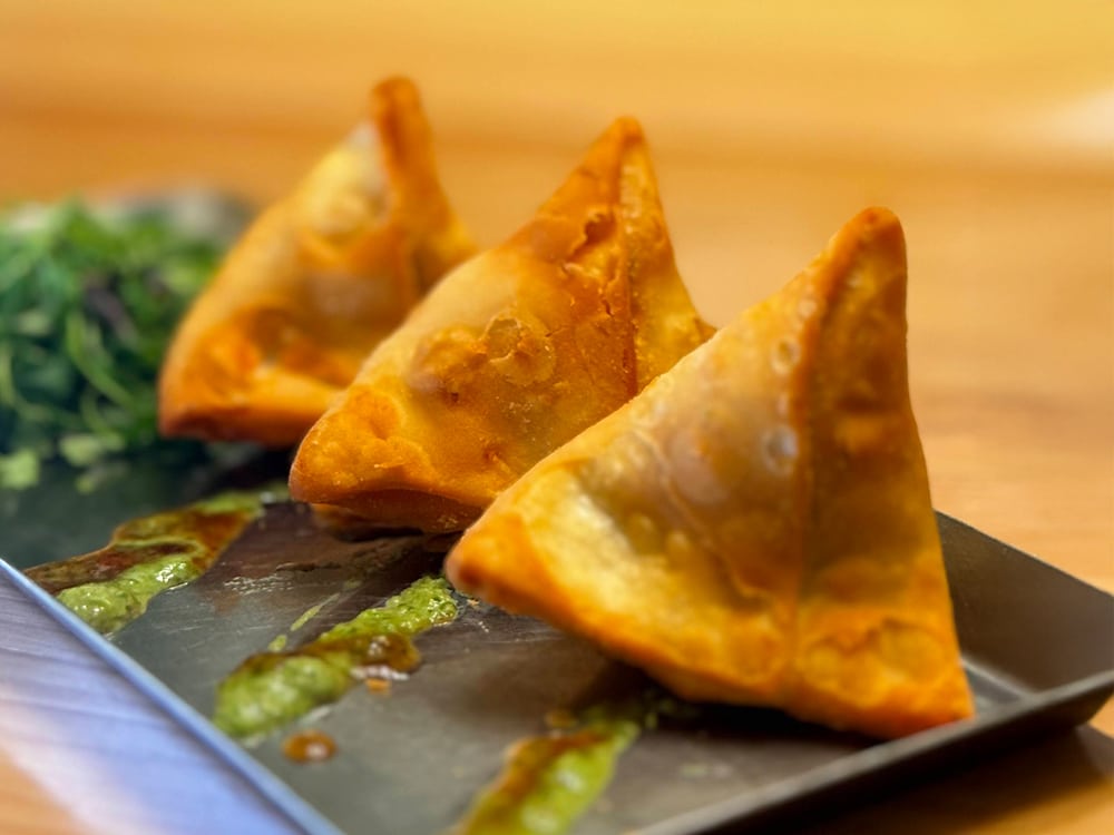Why Indian Restaurants in Orlando FL Focus on Quick-Service Dishes